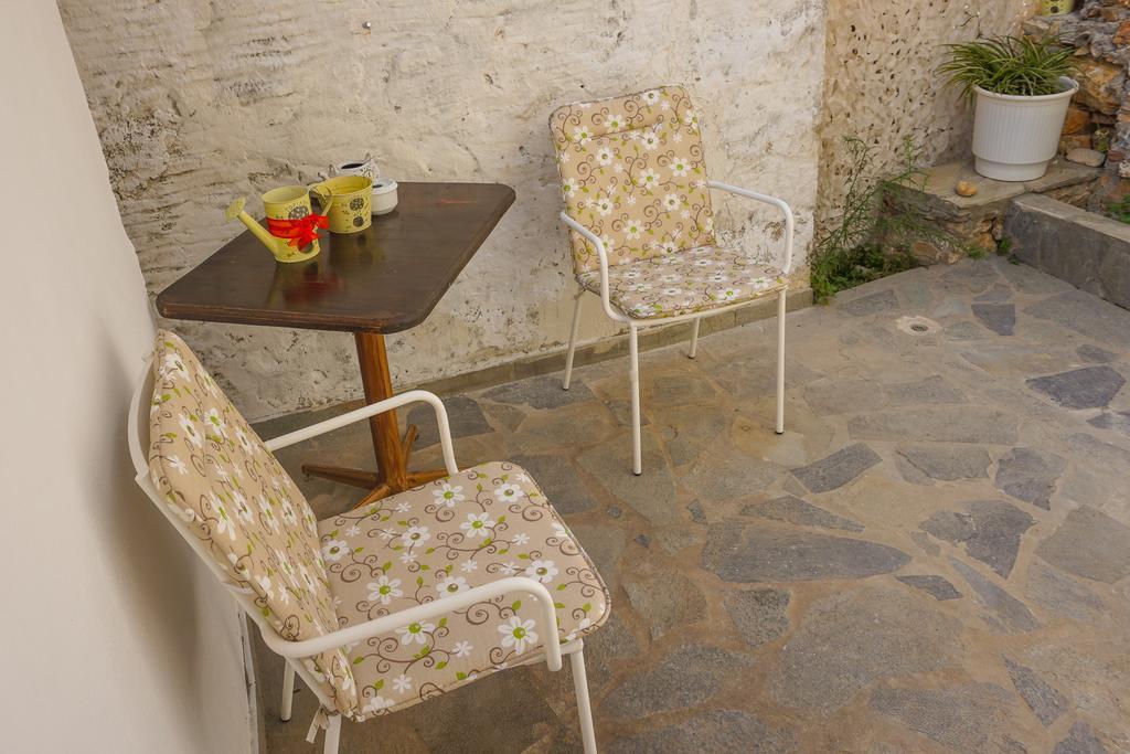 Dolichi Studio Samos Town Bagian luar foto