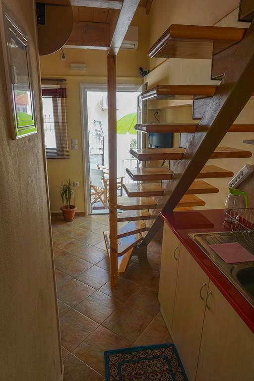 Dolichi Studio Samos Town Bagian luar foto
