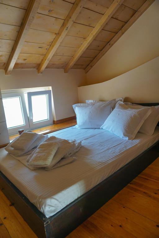 Dolichi Studio Samos Town Bagian luar foto